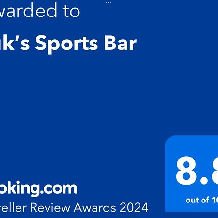 Tuk'S Sports Bar Hotell Pattaya Eksteriør bilde