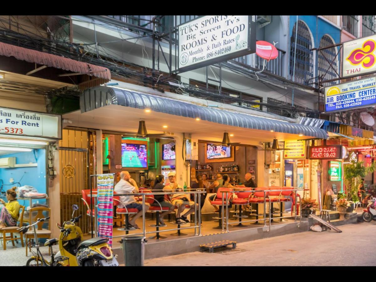 Tuk'S Sports Bar Hotell Pattaya Eksteriør bilde